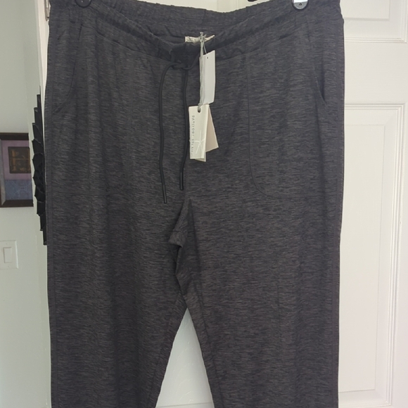NWT Barefoot Dreams Malibu Collection Butterchic Knit Jogger (XL) - Picture 2 of 8